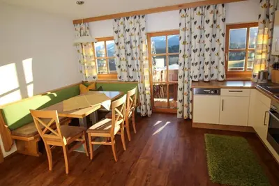 Image de Apartment B (2-6 persons\/2-3 bedrooms) - Ferienwohnungen Kleinhoech