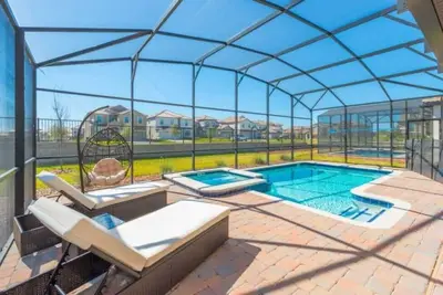 Image de Luxe Championsgate Villa w/ pool, Close to Disney
