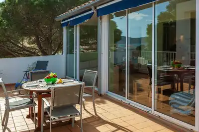 Image de Joli appartement pour 5 personnes avec Tv, terrasse et parking