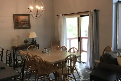 Image de My Snow Slopeside Ski On\/Off 4 Br Condo