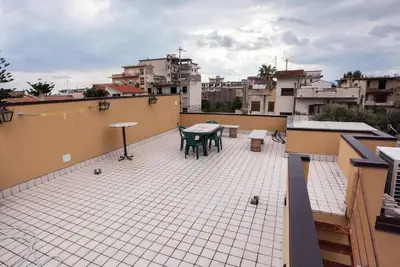 Image de Appartement de vacances Locri pour 1 - 5 personnes avec 2 chambres à coucher - Maison de vacances