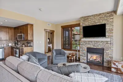 Image de Stunning view & upscale condo w/shared pool, hot tubs, fitness, game room & more