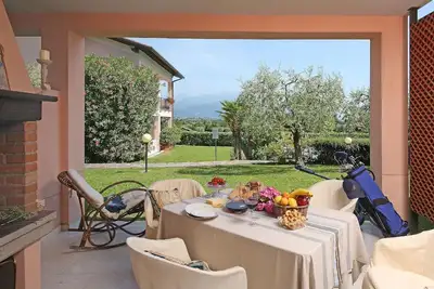 Image de Appartement de vacances Manerba del Garda pour 1 - 4 personnes avec 1 chambre à coucher - Maison mit