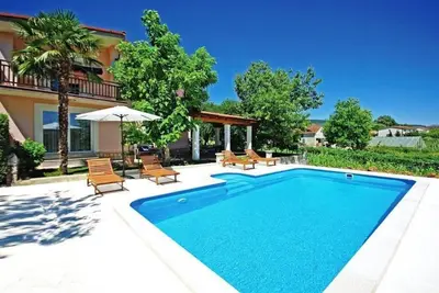 Image de Maison de vacances Donji Prolozac pour 2 - 8 personnes avec 4 chambres à coucher - Maison de vacance