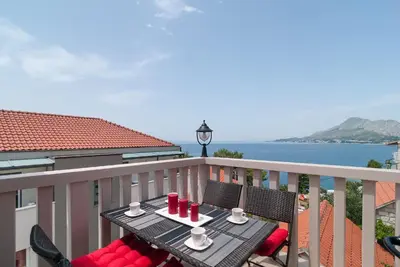 Image de Appartement de vacances Omiš pour 1 - 4 personnes avec 1 chambre à coucher - Maison de vacances