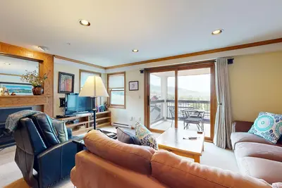 Image de Wonderful ski-in/out condo with Mt. Werner views & shared hot tub and pool