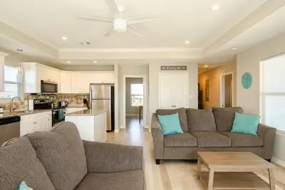 Image de Gulf Breeze - 2 bedroom, 2 bath home that sleeps 6 - Beach & The Gulf Breeze!