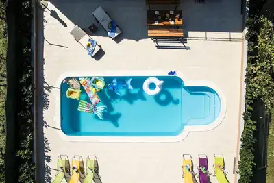 Image de Maison de vacances Sestanovac pour 1 - 10 personnes avec 4 chambres Ă coucher - Maison de vacances