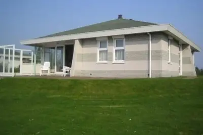 Image de Maison de vacances Makkum Fr pour 1 - 5 personnes avec 3 chambres à coucher - Maison de vacances