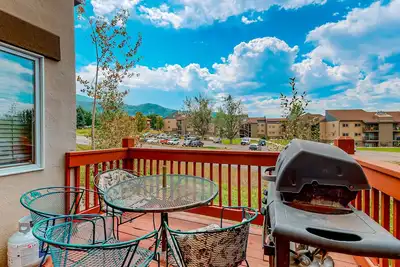 Image de Luxurious townhome w/shared hot tub, private shuttle to lifts, free WiFi