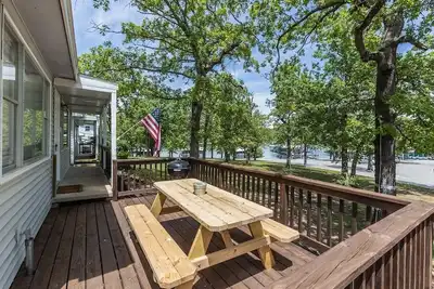 Image de Wake Zone @ Lighthouse Lodge – Lake Views & Easy Water Access!