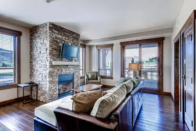 Image de Superb & upscale condo w/ shared pool, hot tubs, firepit, fitness & game room