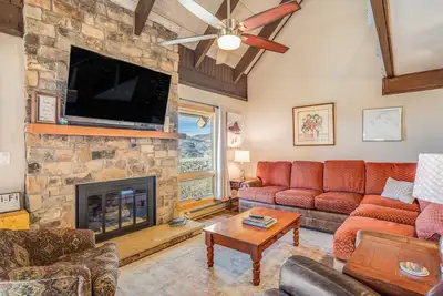 Image de Spacious condo w/mountain views, washer/dryer, and shared hot tubs & shuttle