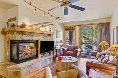 Image de Mountain view condo w/ fireplace, resort pool/hot tubs/shuttle - walk to gondola