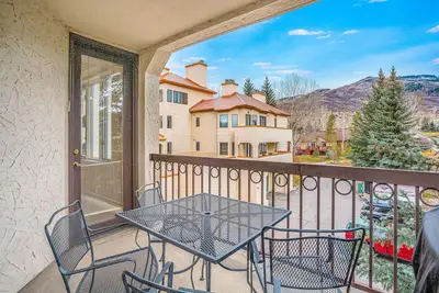 Image de Cute condo w/ shared pool, hot tub, ski lockers, fitness & winter shuttle
