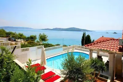 Image de Maison de vacances Seget Vranjica pour 2 - 6 personnes avec 3 chambres Ă coucher - Maison de vacance