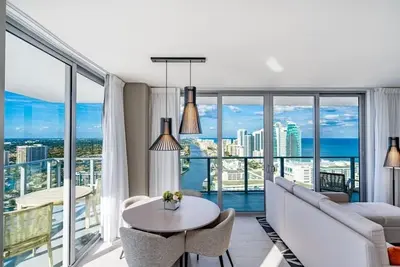 Image de Hyde Beach House Luxury Condo-Resort 2902 by RedAwning