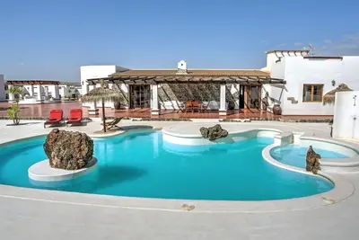 Image de Maison de vacances Casillas de Morales pour 1 - 10 personnes avec 5 chambres à coucher - Maison de v