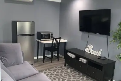 Image de Free parking 2 blocks from beach/boardwalk/casino. We’ddr<br>. . 3. efd
