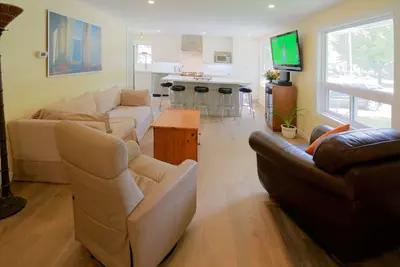 Image de Beautiful 3 Bedroom 2 Bath Renovated Cottage in the heart of Historic Bayfield Village