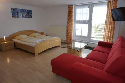 Image de Cozy vacation apartment (73 sqm) with direct access to the garden and private pavilion