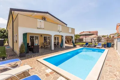 Image de Appartement de vacances Kaldanija pour 1 - 6 personnes avec 3 chambres Ă coucher - Appartement de va