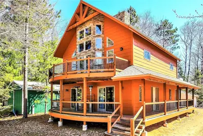 Image de Escape to Golf Shores Laona in the Nicolet National Forest!