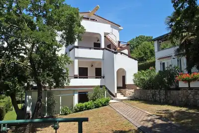 Image de Appartement de vacances Njivice pour 1 - 6 personnes avec 2 chambres à coucher - Appartement de vaca