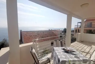 Image de Appartement de vacances Okrug Gornji pour 1 - 6 personnes avec 2 chambres à coucher - Maison mitoyen