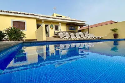 Image de Maison de vacances Las Galletas pour 1 - 20 personnes avec 6 chambres Ă coucher - Maison de vacances