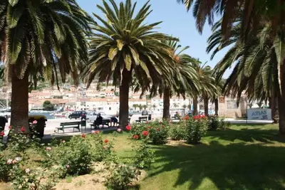 Image de Appartement Surjan by Interhome