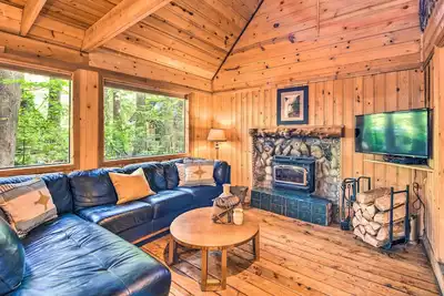 Image de Three Enchanting Riverfront Cabins: Hot Tub Access