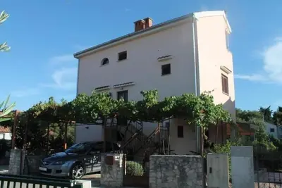 Image de Appartement de vacances Vodice pour 2 - 5 personnes avec 2 chambres à coucher - Appartement de vacan