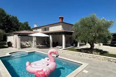 Image de Maison de vacances Visnjan pour 1 - 8 personnes avec 4 chambres à coucher - Maison de vacances
