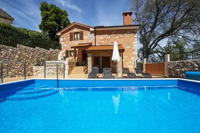 Image de Maison de vacances Brsec pour 1 - 8 personnes avec 3 chambres à coucher - Maison mitoyenne