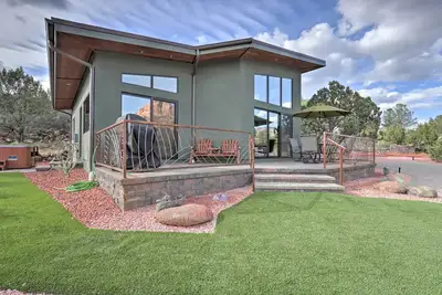 Image de Chic Sedona Retreat: 2 Mi to Cathedral Rock Trail!