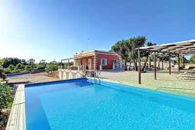 Image de Villa panoramique avec piscine, Ă 2km des plages
