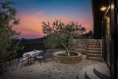Image de Maison de vacances Zrnovnica pour 1 - 4 personnes avec 1 chambre Ă coucher - Ferme