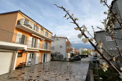 Image de Appartement de vacances Podstrana pour 1 - 6 personnes avec 2 chambres à coucher - Logement de vacan