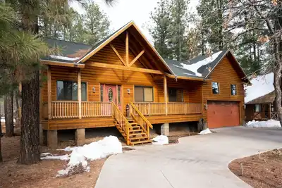 Image de Custom Built Home In The Heart Of Pinetop- Fenced-Pets Welcome
