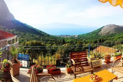 Image de Maison de vacances Zaostrog pour 1 - 6 personnes avec 2 chambres à coucher - Maison mitoyenne