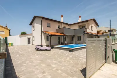 Image de Appartement de vacances Fažana pour 1 - 6 personnes avec 2 chambres à coucher - Maison de vacances