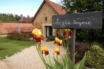 Image de La p'tite bergerie Meyrals - maison esprit Loft - Périgord noir - 3 étoiles