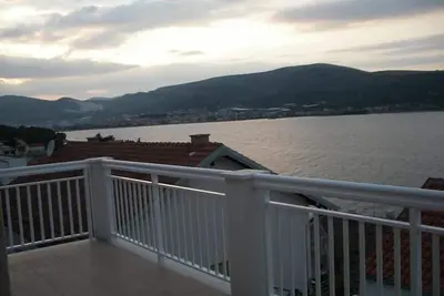 Image de Appartement de vacances Trogir pour 1 - 4 personnes avec 2 chambres à coucher - Logement de vacances