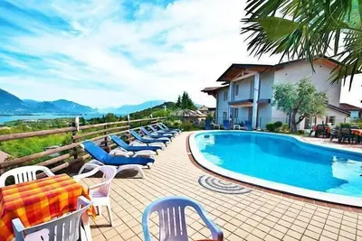 Image de Appartement de vacances Manerba del Garda pour 1 - 4 personnes avec 1 chambre à coucher - Logement d