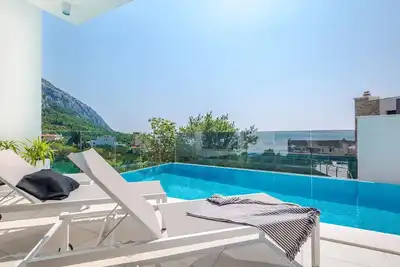 Image de Maison de vacances Makarska pour 5 - 8 personnes avec 3 chambres à coucher - Maison de vacances