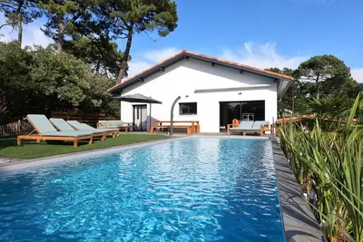Image de Villa M'Vassa 5* - 165m2 with heated swimming pool - 10 travelers