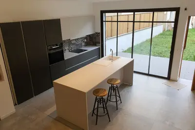 Image de Maison neuve 130m2 jardin plein sud à 50m parc du château Fontainebleau 6pers.