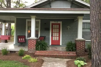 Image de Mill Cottage- minutes to Arena\/Downtown\/Nmmc. 1 mi. from Fairpark.