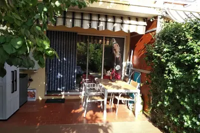 Image de Appartement de vacances Six Fours les Plages pour 1 - 3 personnes avec 2 chambres à coucher - Logeme
